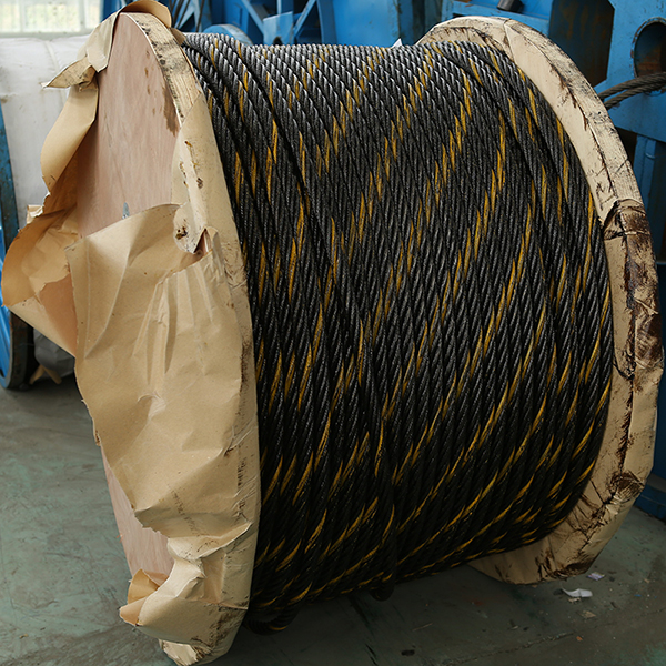One blue strand wire rope 6×37 for lifting and hoisting